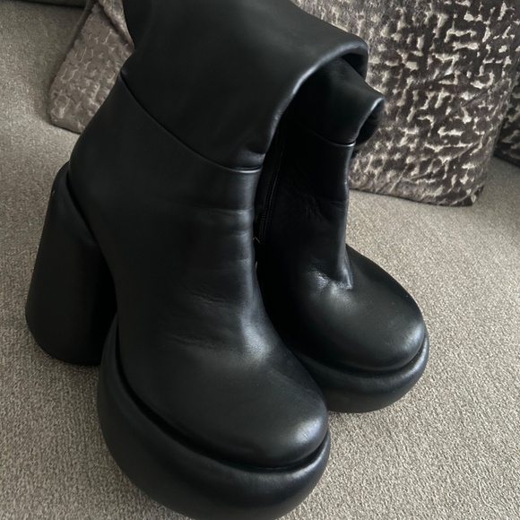 Naked Wolfe boots - Picture 2 of 3